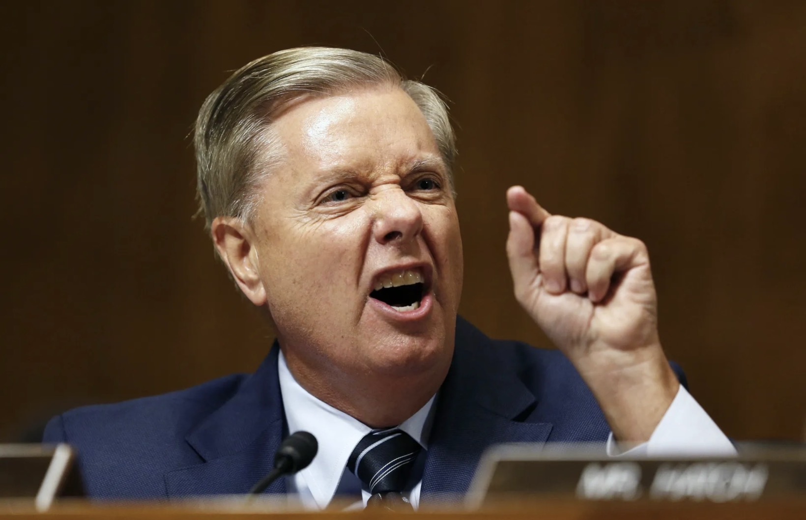GRAHAM WARNS IRAN: U.S. WILL “OBLITERATE” IF STRAIT OF HORMUZ IS CHALLENGED 🇺🇸